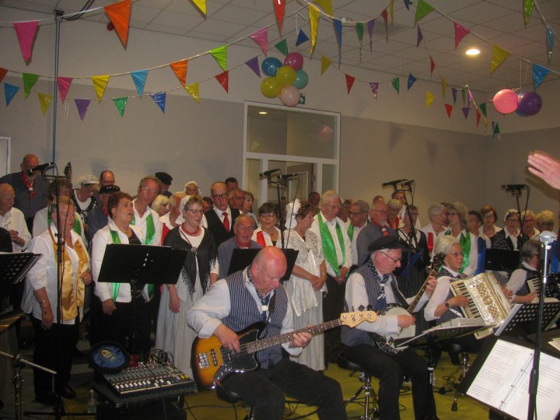 Optreden met Shantykoor Buitengaats uit Zwijndrecht dd.18-05-2019